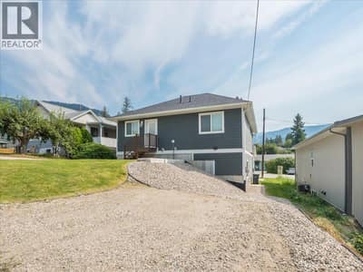 808 7th Avenue, Castlegar