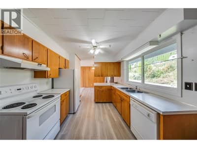 1048 Christie Road, Montrose
