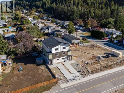 2709 Hewl Road, West Kelowna