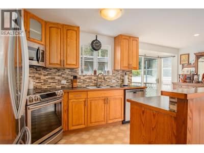 1664 Maida Road, Christina Lake