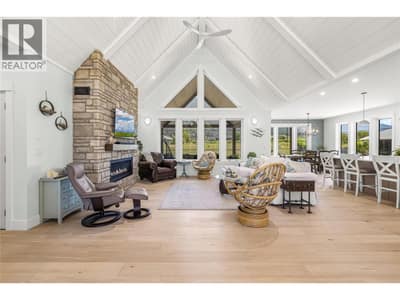 1618 1st Avenue, Creston