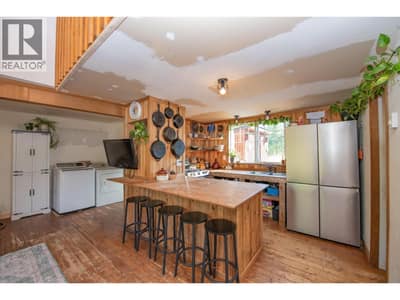 180 Selkirk View Road, Edgewood