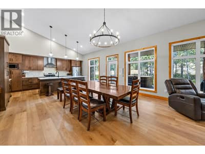 5550 Currie Bowl Way, Fernie
