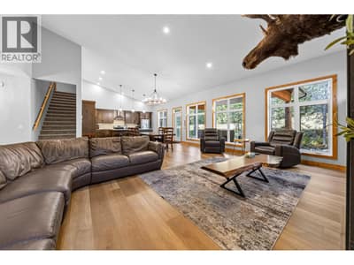 5550 Currie Bowl Way, Fernie
