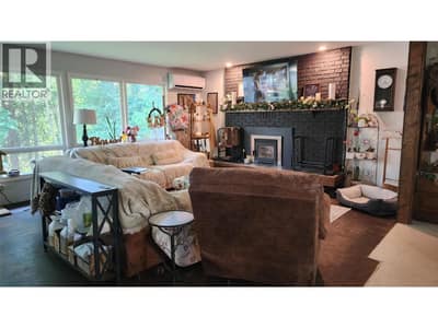 200 5TH  NW Street, Nakusp