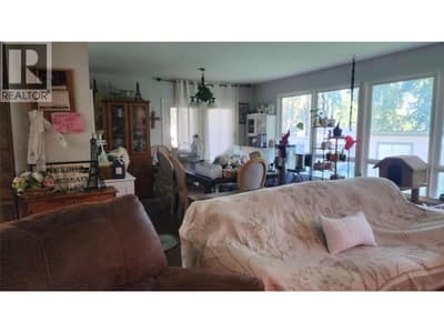 200 5TH  NW Street, Nakusp
