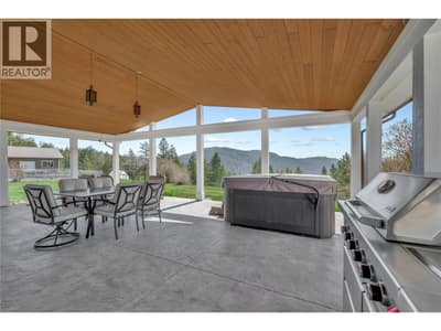 30 Osborne Road, Summerland
