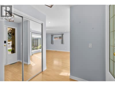 Entry way