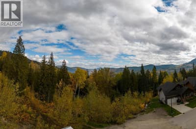 2812 CEDAR Crescent, Rossland