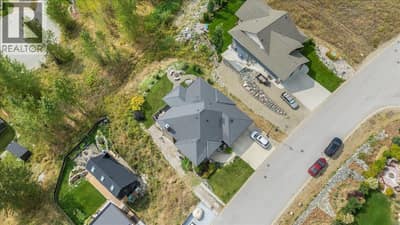 925 REDSTONE Drive, Rossland