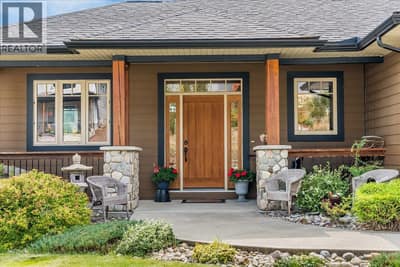 925 REDSTONE Drive, Rossland