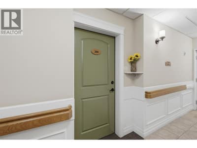 760 MAYFAIR Street Unit# 300, Kamloops