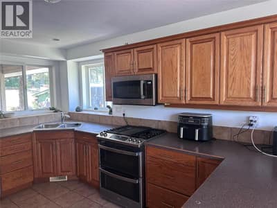 3966 HWY 3 Highway, Rock Creek