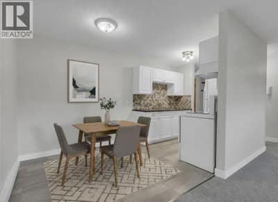 VIRTUALLY STAGED KITCHEN