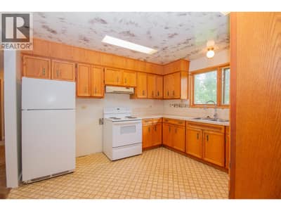 9616 227 Road, Dawson Creek
