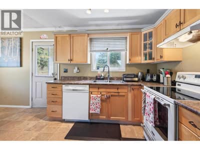 509 Clearwater Valley Road, Clearwater
