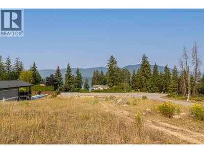 2000 45 Avenue NE, Salmon Arm