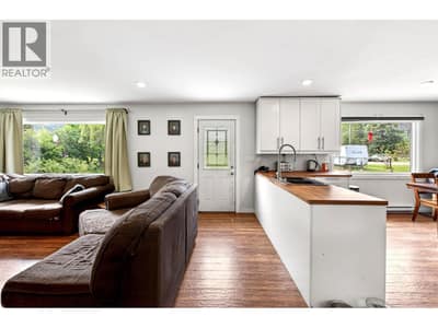 1256 HERN Road, Clearwater