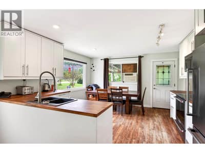 1256 HERN Road, Clearwater