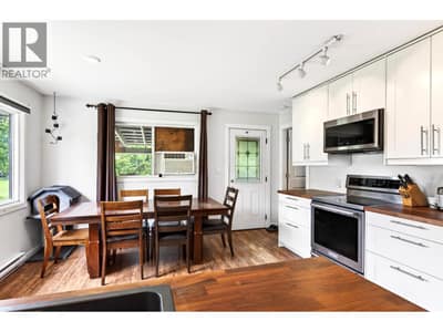 1256 HERN Road, Clearwater