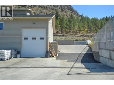 9206 Shale Avenue, Summerland