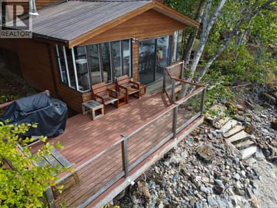 4141 Reid Road, Eagle Bay