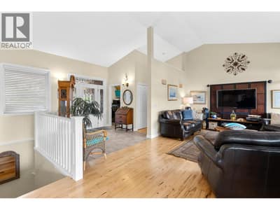 6447 Renfrew Road, Peachland