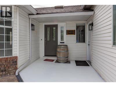 3418 Mariposa Court, Kelowna