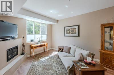 921 Spillway Road Unit# 104B, Oliver