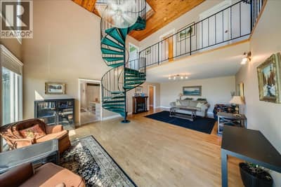 2390 McLeod Avenue, Rossland