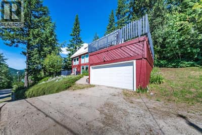 2390 McLeod Avenue, Rossland