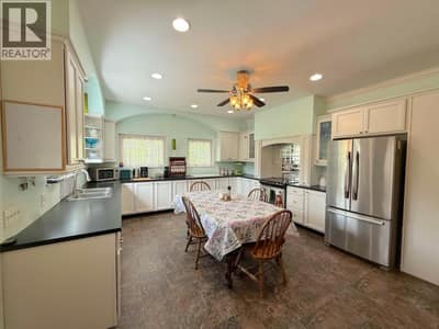 4240 Vancouver Avenue E, Grand Forks