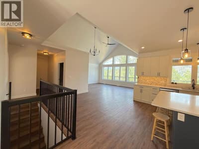 7735 GN Road, Grand Forks