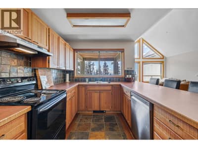 4879A Snowpines Road, Big White