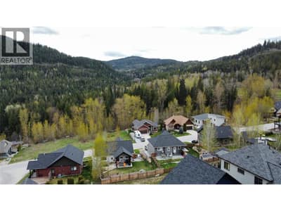 1018 SILVERTIP Road, Rossland