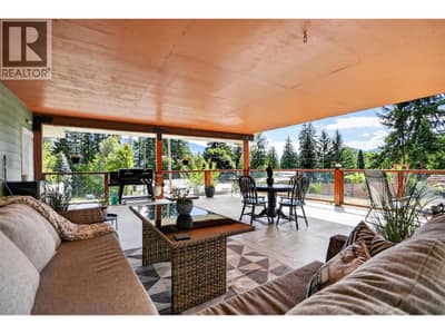 215 BAYVIEW Street, Kaslo