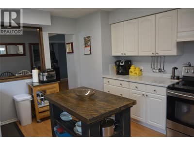 601 REGINA Avenue, Kamloops