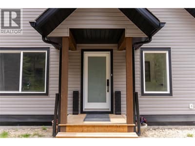 4165 93 Highway, Grasmere