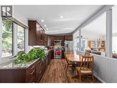 Spacious kitchen with lots of storage