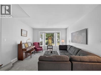 3983 Lakevale Place, Kelowna