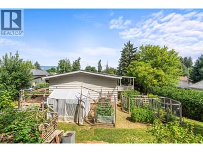 3475 Jackson Avenue, Armstrong