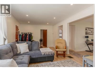 1953 Plewman Way, Rossland