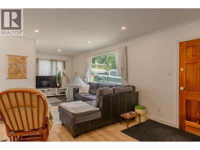 1953 Plewman Way, Rossland