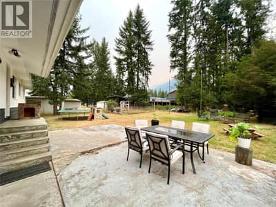 807 23 Highway N, Nakusp