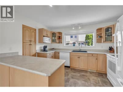 166 Green Avenue W Unit# 103, Penticton