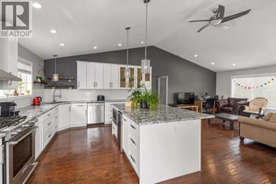 3174 Boucherie Road, West Kelowna