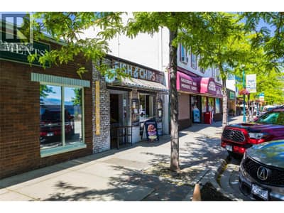 5860 Beach Avenue Unit# Unit A, Peachland
