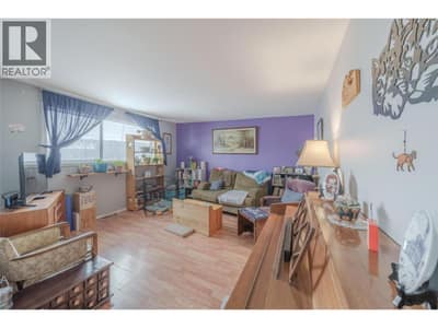 1504 Carson Street, Clinton
