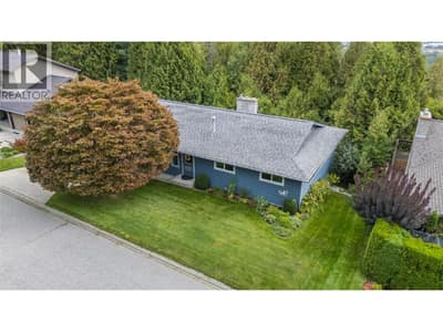 1329 Grosvenor Place, Castlegar