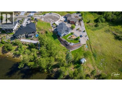 8840 RIVERSIDE Drive, Grand Forks